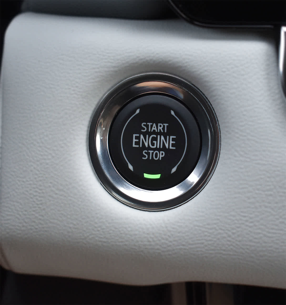 Used 2023 GMC Canyon AT4X image 17