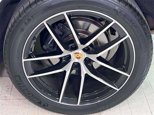Used 2022 Porsche Macan w/ Premium Package Plus image 13