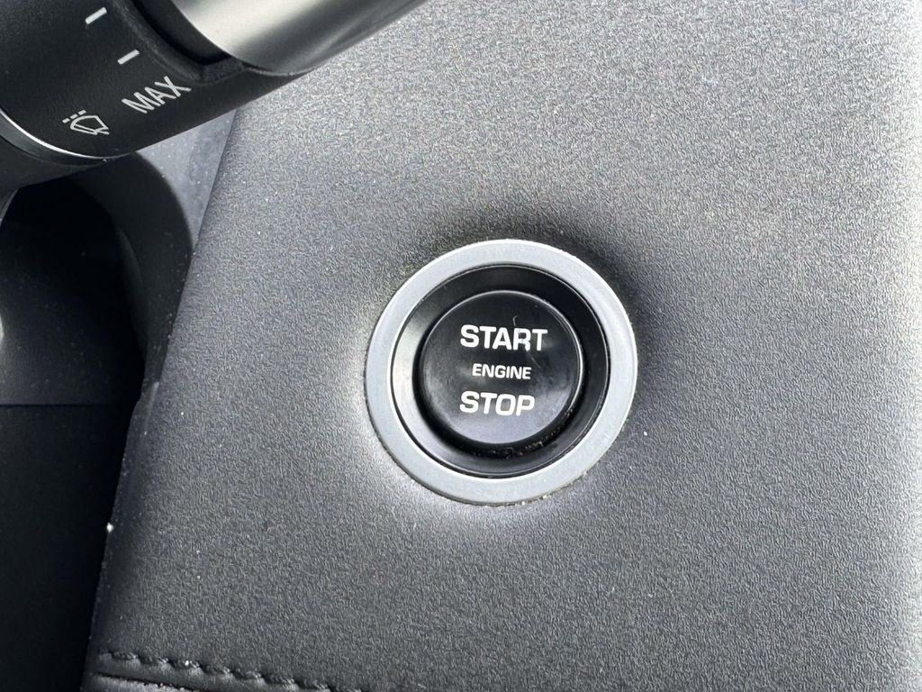 Used 2021 Land Rover Discovery Sport S image 30