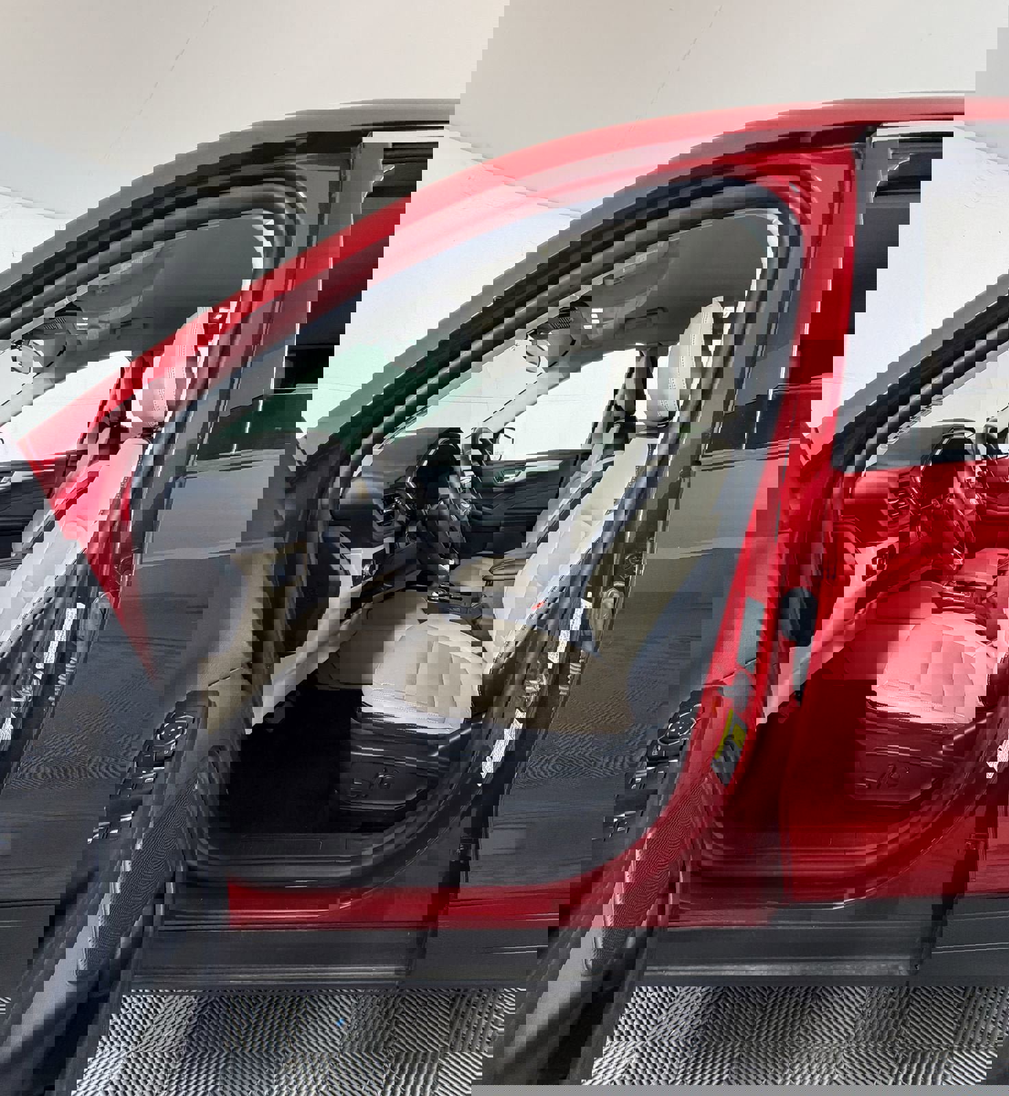 Used 2022 Ford Escape SEL image 9