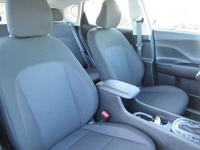 Used 2026 Hyundai Kona SE FWD image 9