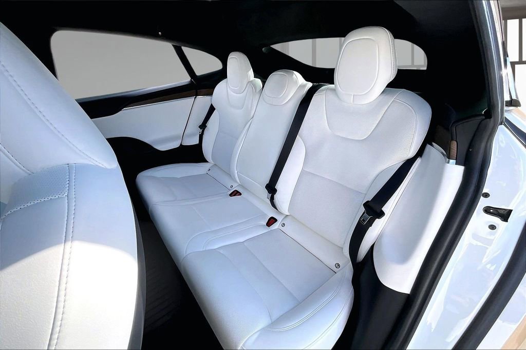 Used 2022 Tesla Model S image 20