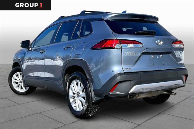Certified 2022 Toyota Corolla Cross LE image 12