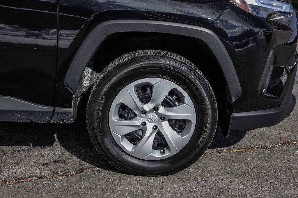 Used 2024 Toyota RAV4 LE image 6