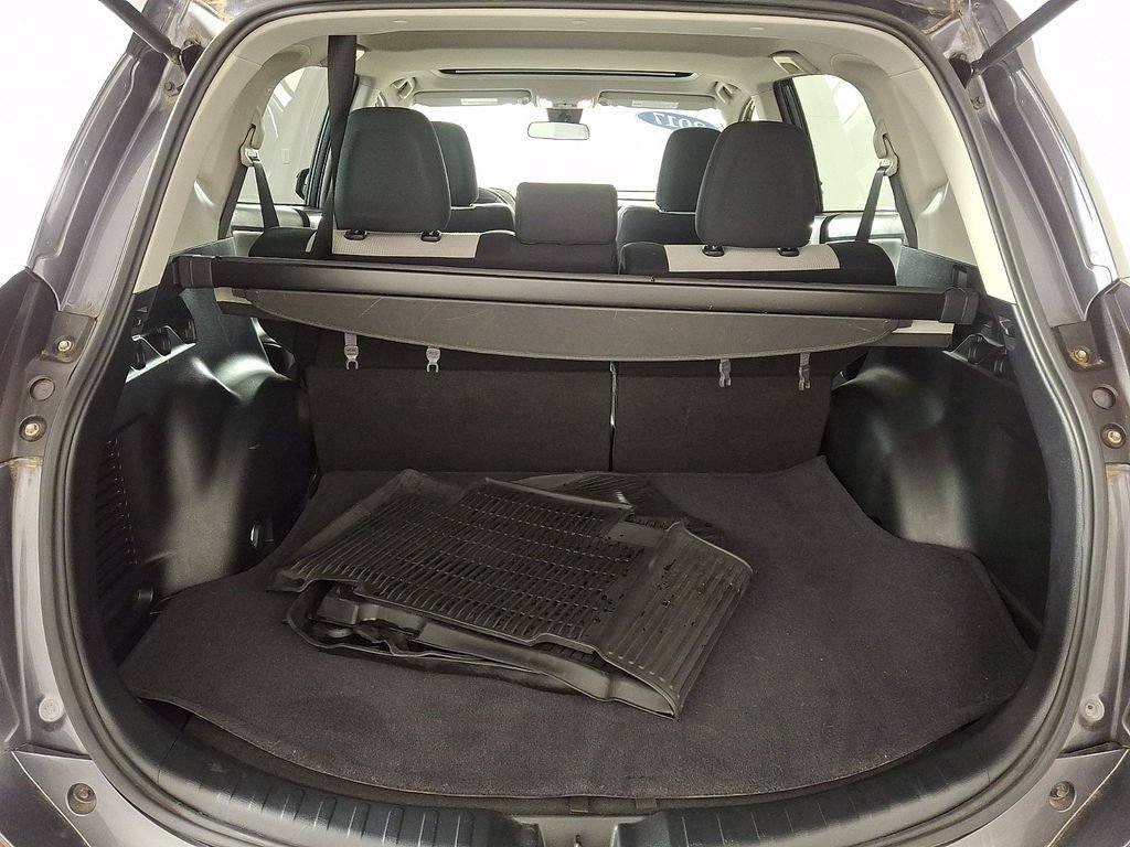 Used 2017 Toyota RAV4 XLE w/ Plus Special Value Package FWD image 29