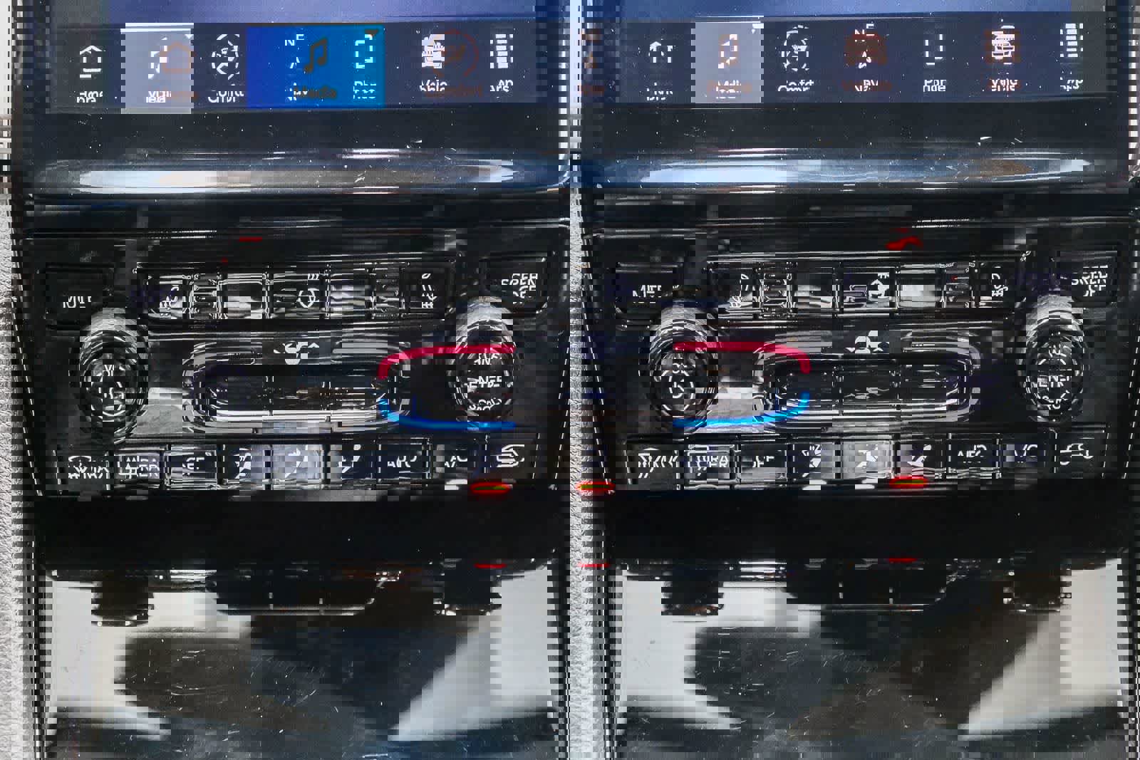 Used 2023 Jeep Grand Cherokee Limited w/ Black Appearance Package image 17