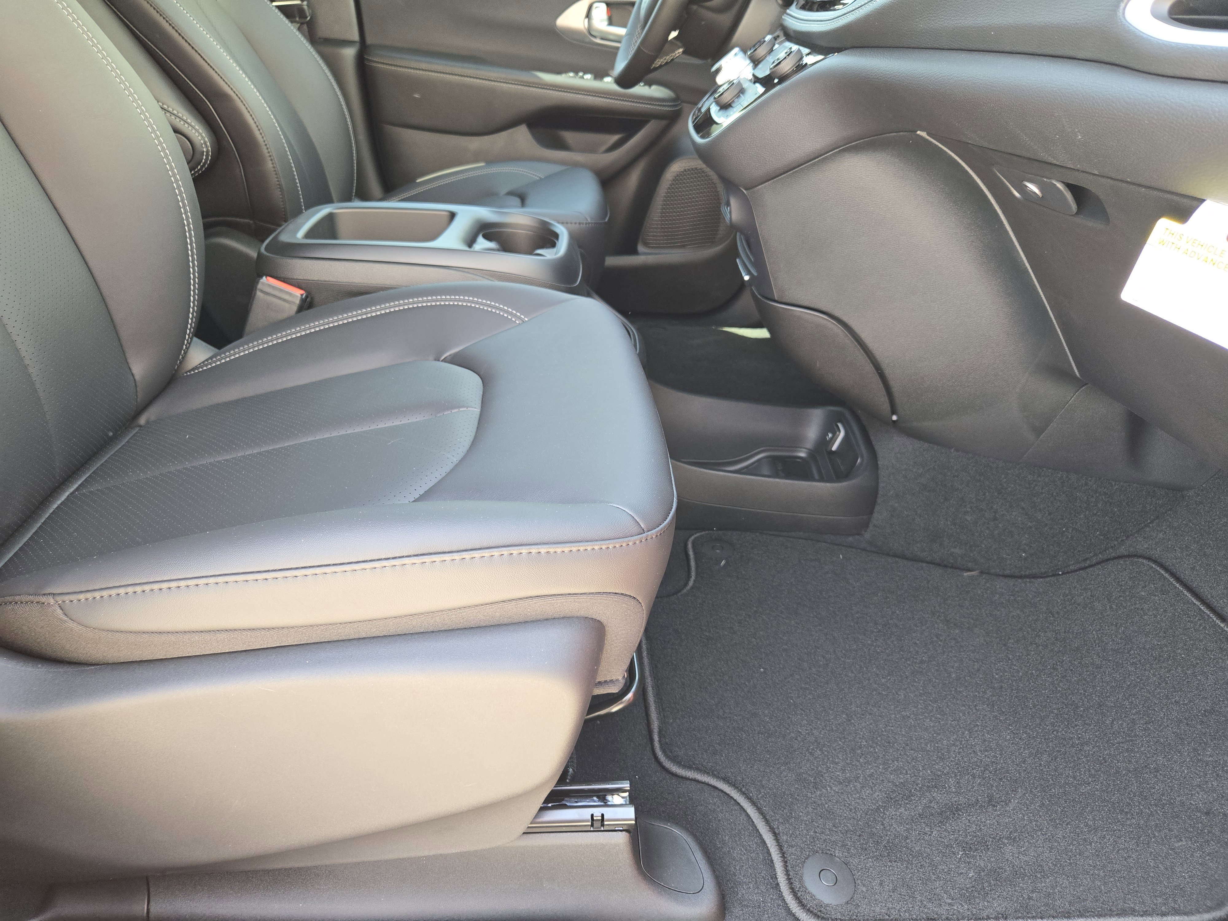 New 2026 Chrysler Pacifica Select image 11