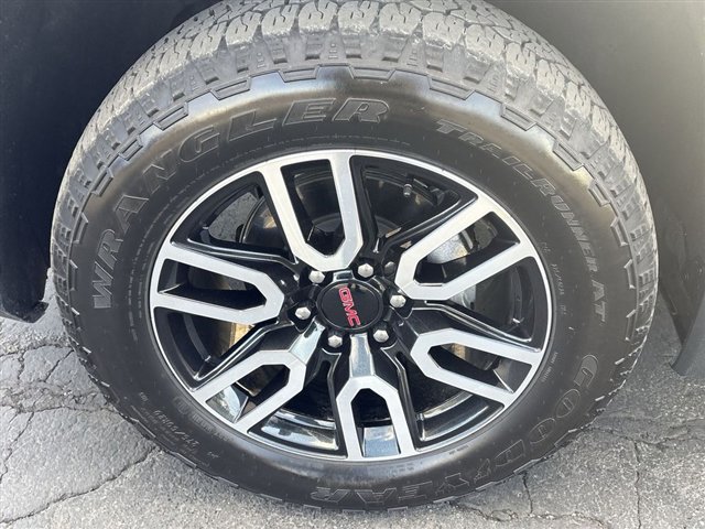 Certified 2024 GMC Sierra 1500 AT4 w/ Technology Package image 33