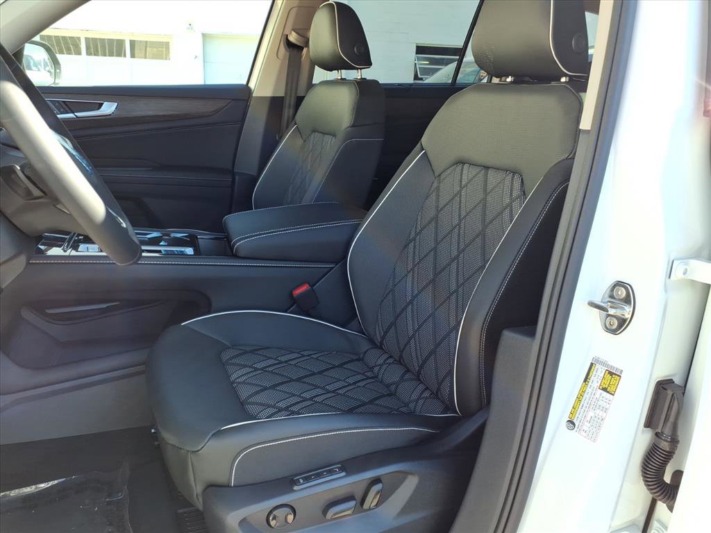 New 2026 Volkswagen Atlas SEL Premium R-Line image 5
