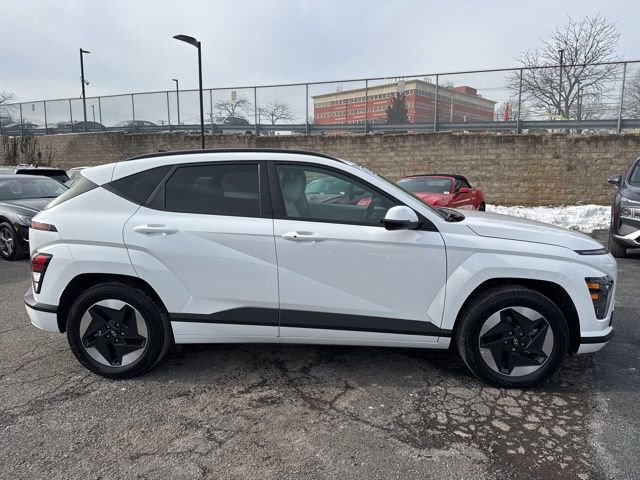 Used 2025 Hyundai Kona SEL image 16