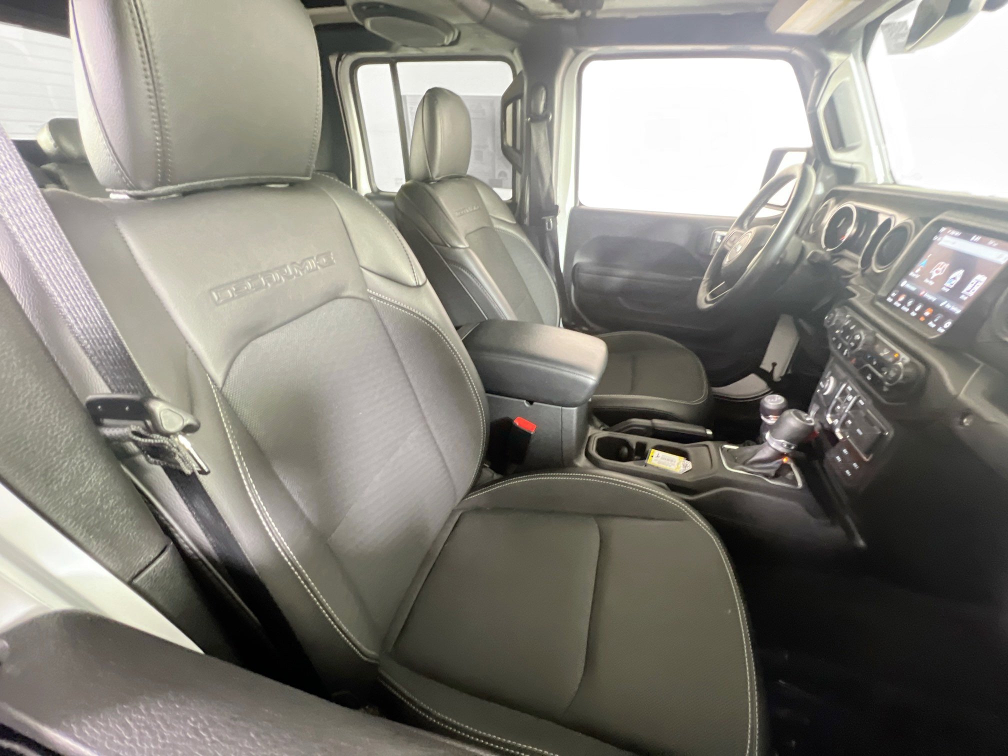 Used 2023 Jeep Gladiator Sport AWD/4WD image 27