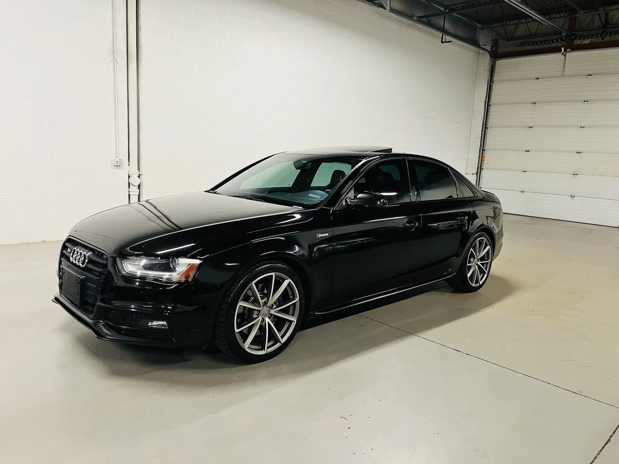 Used 2015 Audi S4 Premium Plus w/ Technology Package image 2