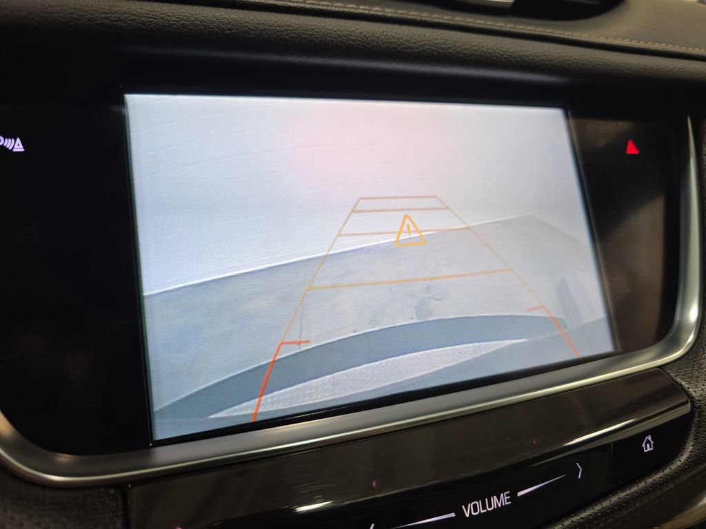 Used 2018 Cadillac XT5 AWD image 22