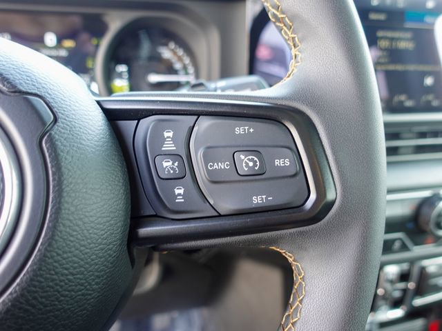 Used 2024 Jeep Wrangler Unlimited image 15