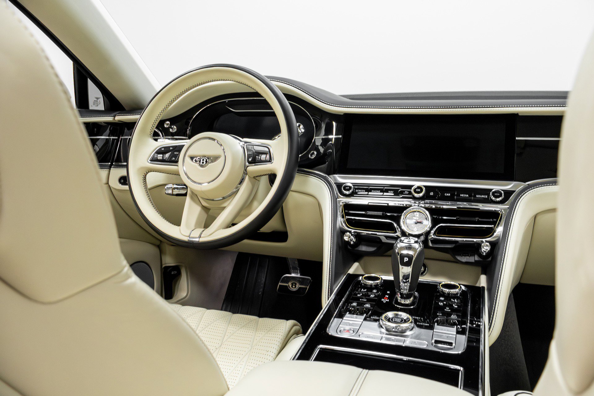 Used 2021 Bentley Flying Spur W12 image 32