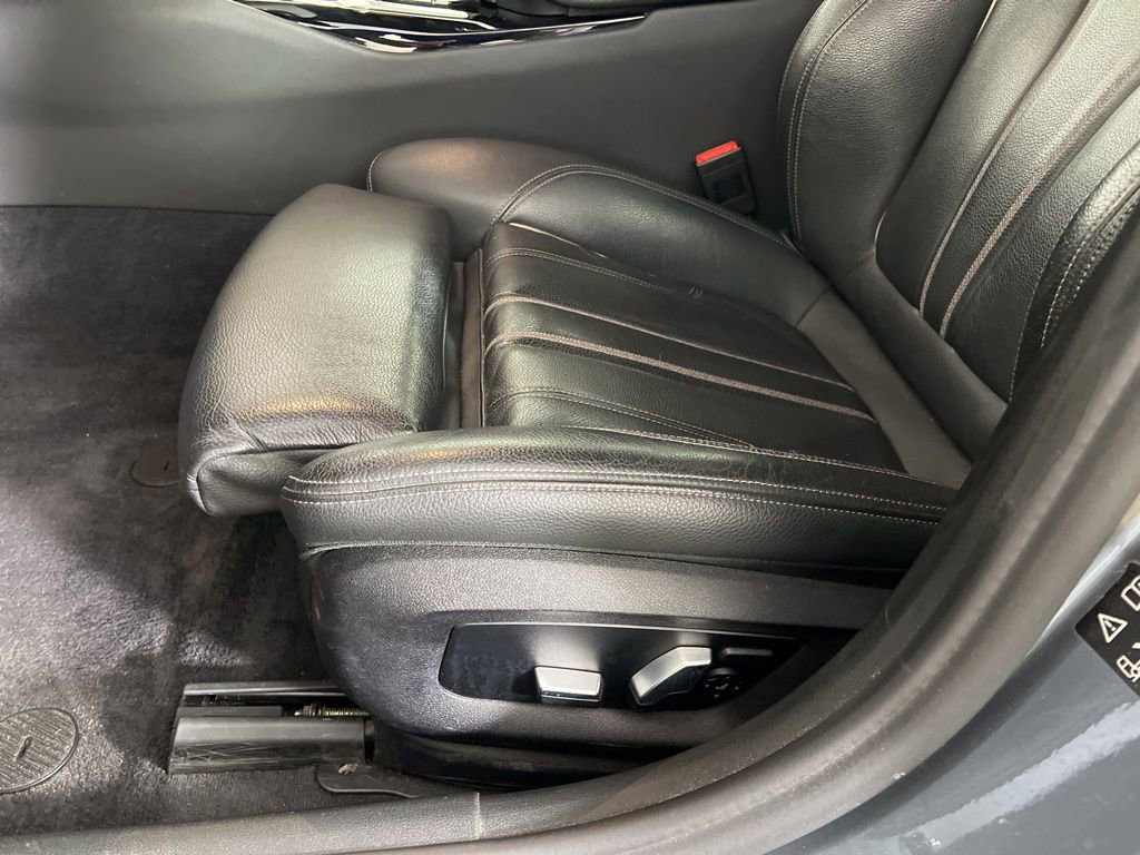 Used 2018 BMW 540i xDrive AWD/4WD image 18