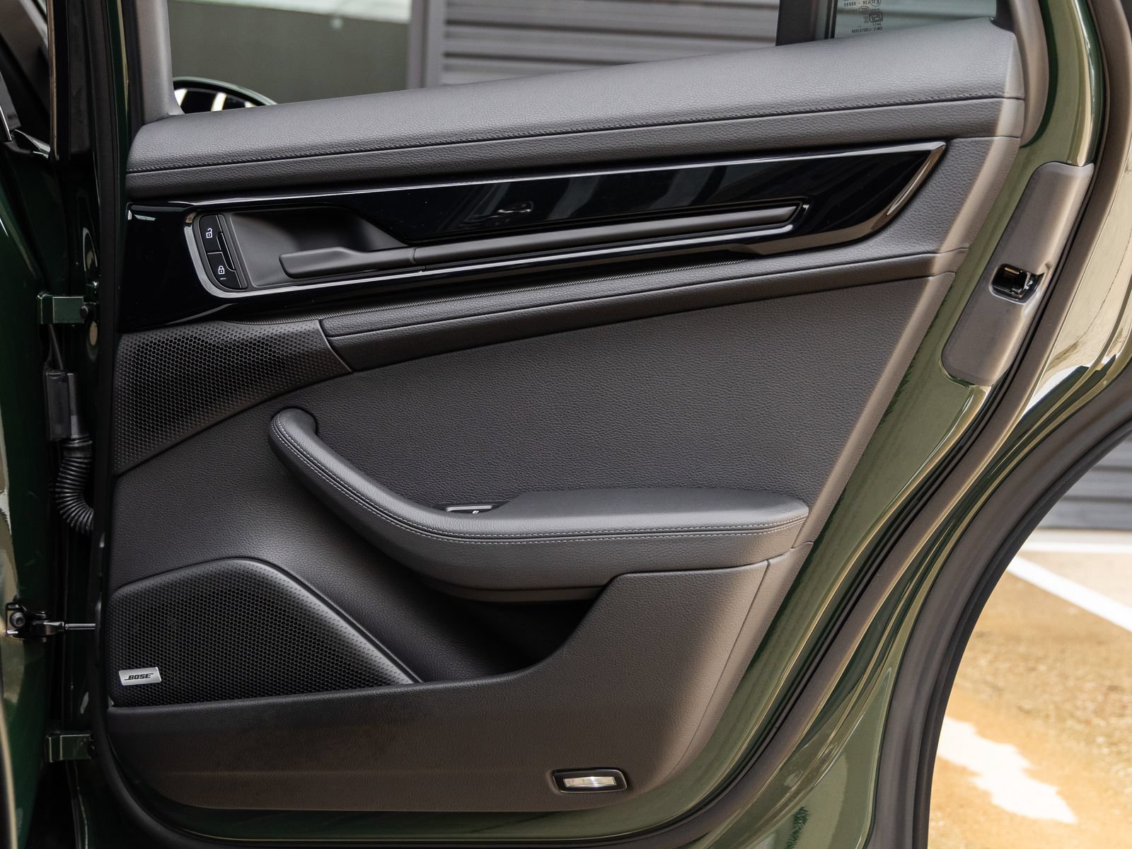 Certified 2025 Porsche Panamera image 40