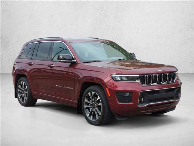 Used 2022 Jeep Grand Cherokee Overland AWD/4WD image 3