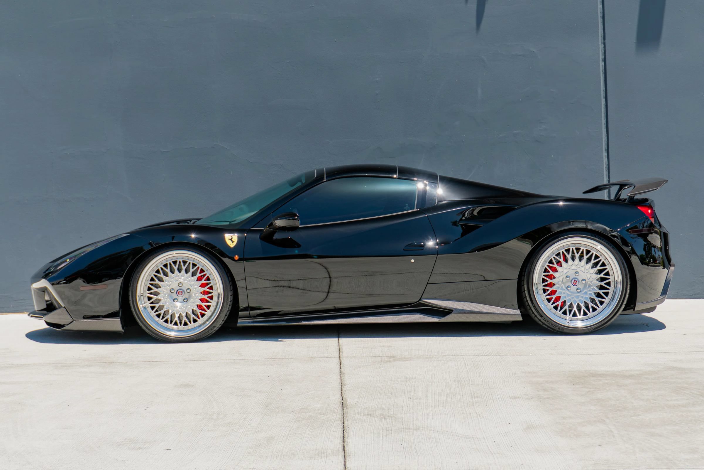 Used 2018 Ferrari 488 Spider RWD image 2