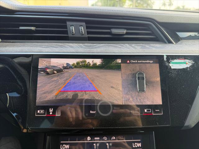 Used 2021 Audi e-tron Premium w/ Convenience Plus Package image 22