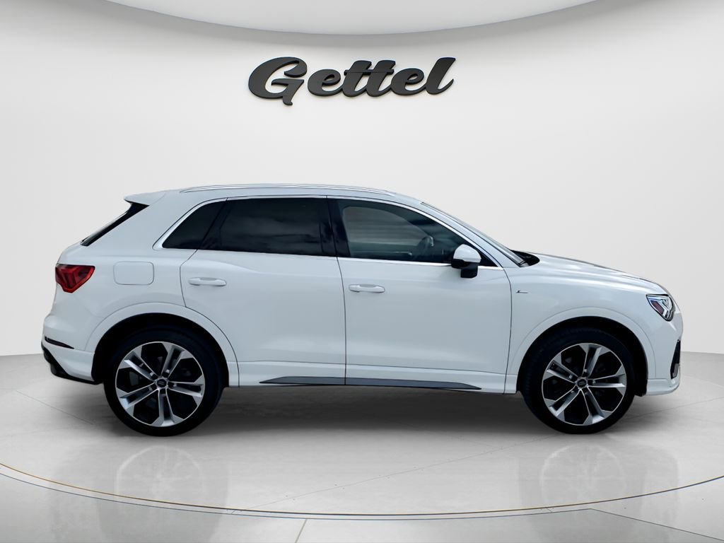 Used 2020 Audi Q3 2.0T Premium Plus w/ Premium Plus Package AWD/4WD image 4