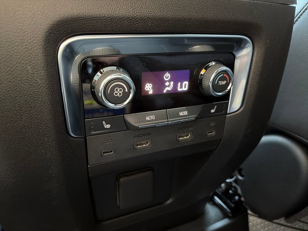 New 2026 Chevrolet Tahoe High Country AWD/4WD image 8