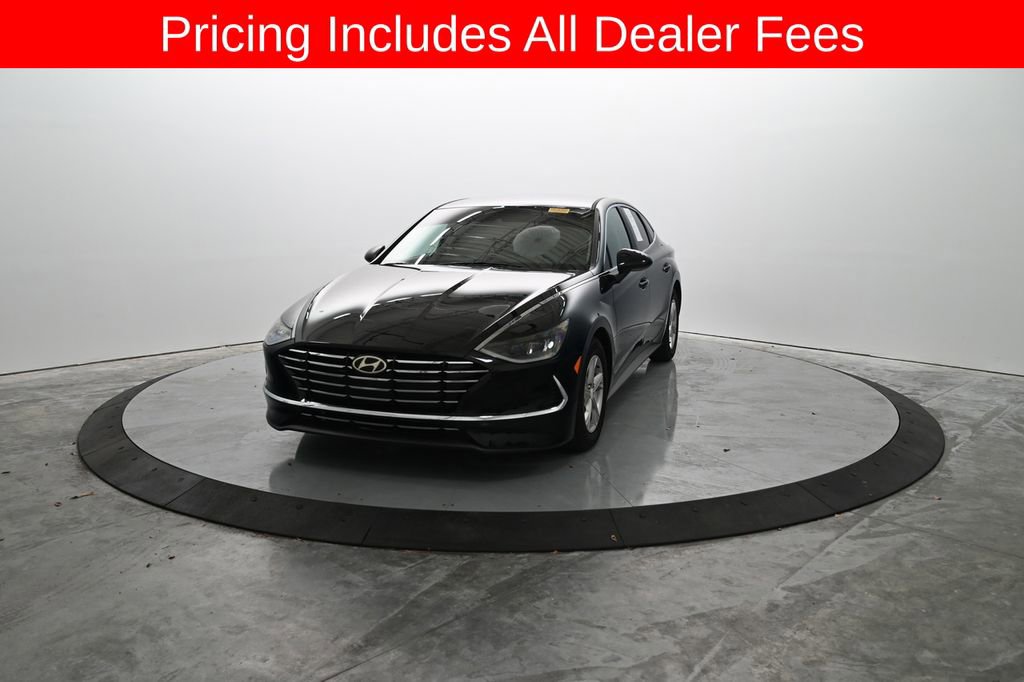 Used 2022 Hyundai Sonata SE w/ Cargo Package FWD image 2