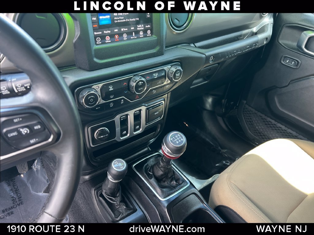 Used 2018 Jeep Wrangler Sport AWD/4WD image 18