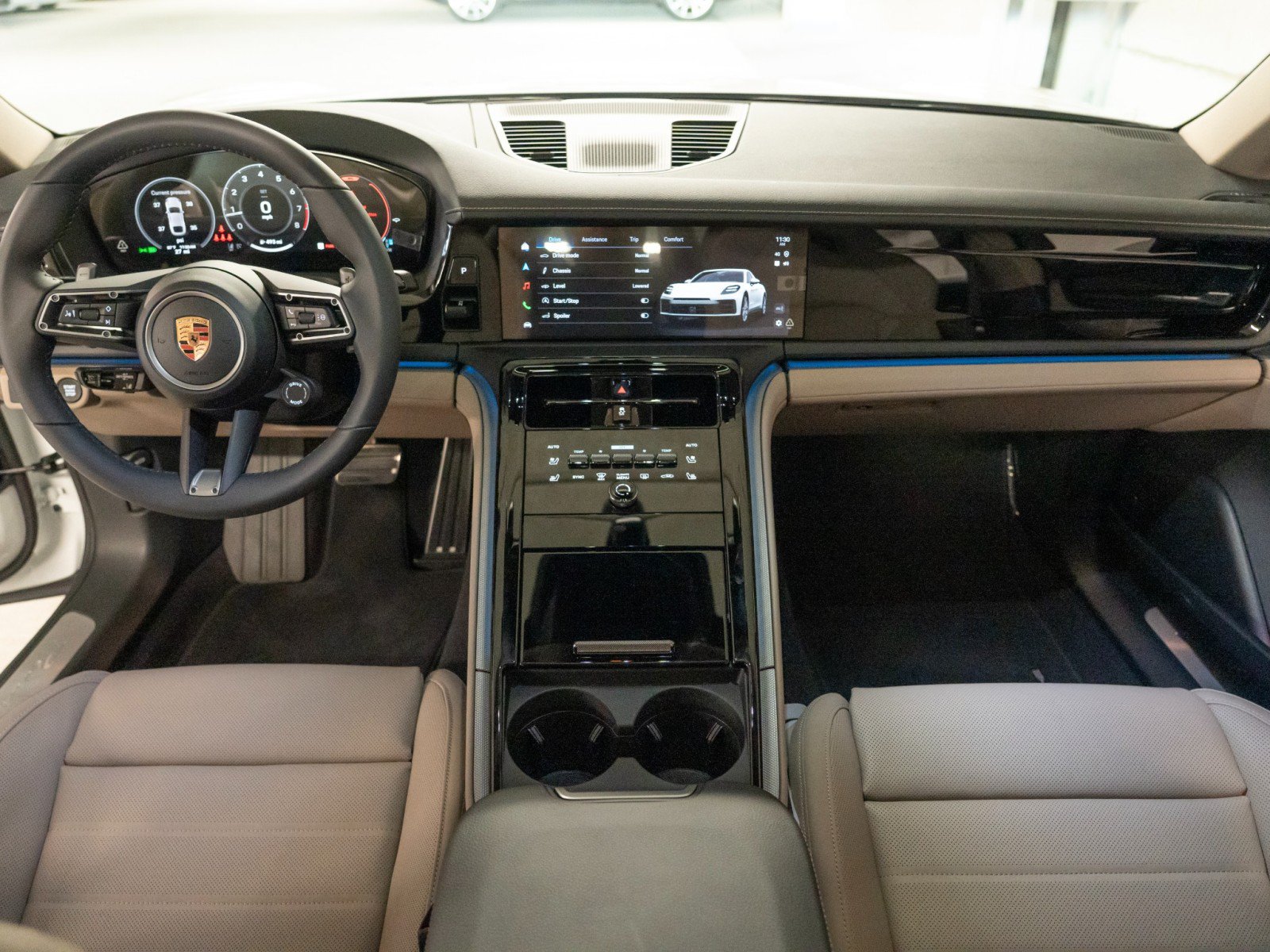 New 2026 Porsche Panamera 4 AWD/4WD image 25