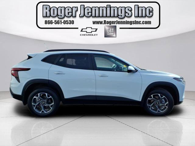 Used 2024 Chevrolet Trax LT w/ Driver Confidence Package image 5