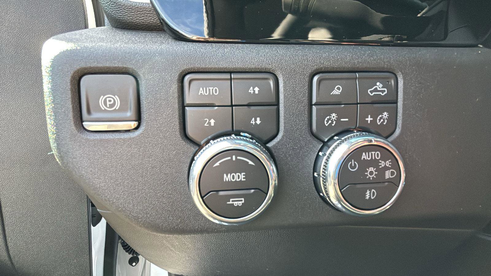 New 2026 GMC Sierra 1500 SLT w/ SLT Convenience Package image 15