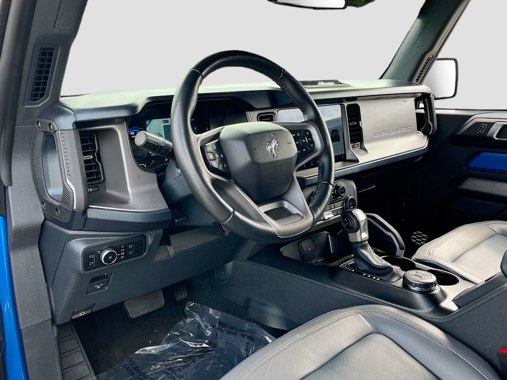 Used 2023 Ford Bronco Outer Banks w/ Sasquatch Package AWD/4WD image 9