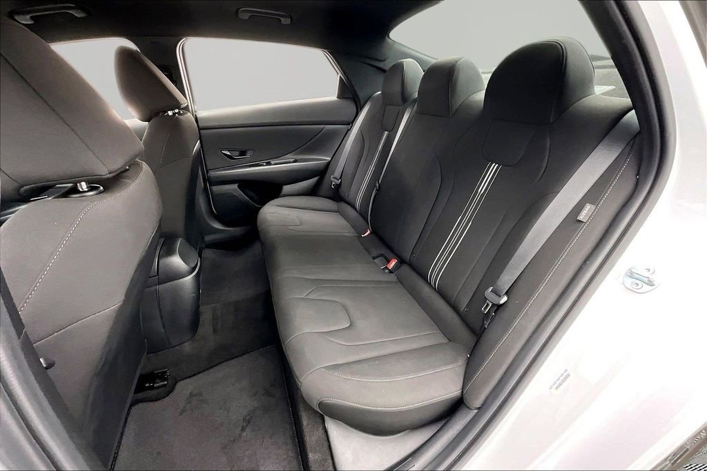 Used 2025 Hyundai Elantra Sport FWD image 26