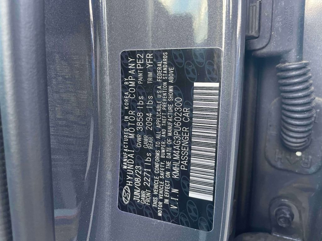 Used 2023 Hyundai Elantra SEL image 17