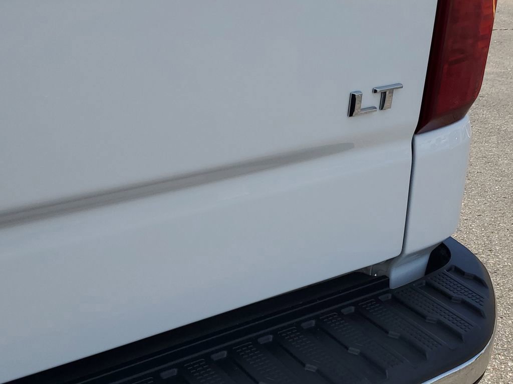Used 2024 Chevrolet Silverado 1500 LT AWD/4WD image 32