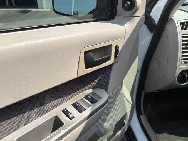 Used 2009 Ford Escape 4WD Hybrid image 11