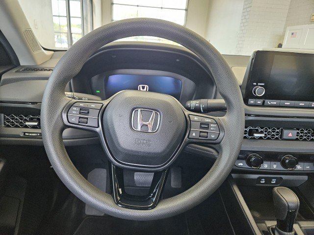 Used 2024 Honda Accord EX image 17