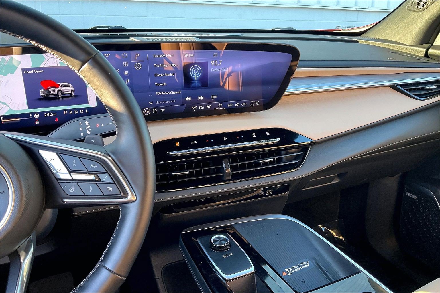 Used 2025 Buick Enclave Preferred FWD image 7