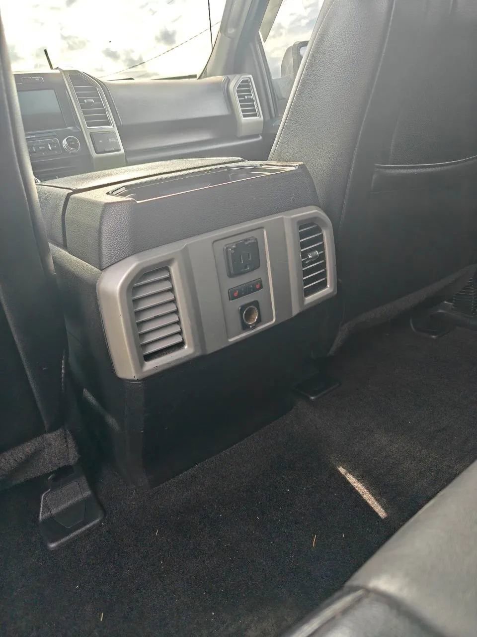 Used 2016 Ford F150 Lariat w/ Equipment Group 502A Luxury AWD/4WD image 21