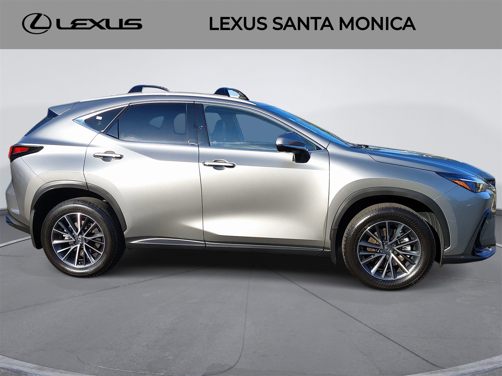 Used 2025 Lexus NX 350h AWD w/ Premium Package image 4