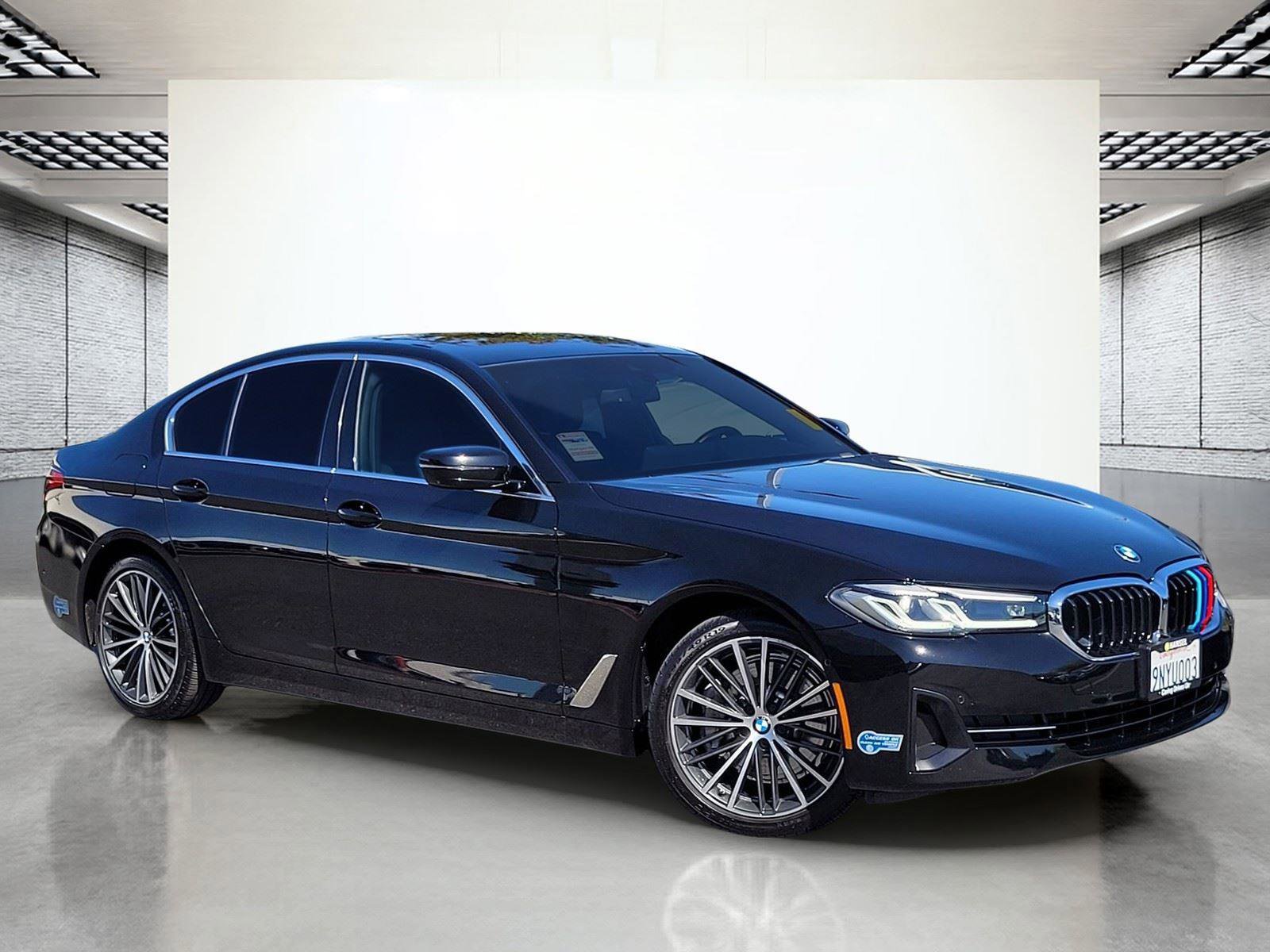 Used 2021 BMW 530e w/ Parking Assistance Package RWD image 2