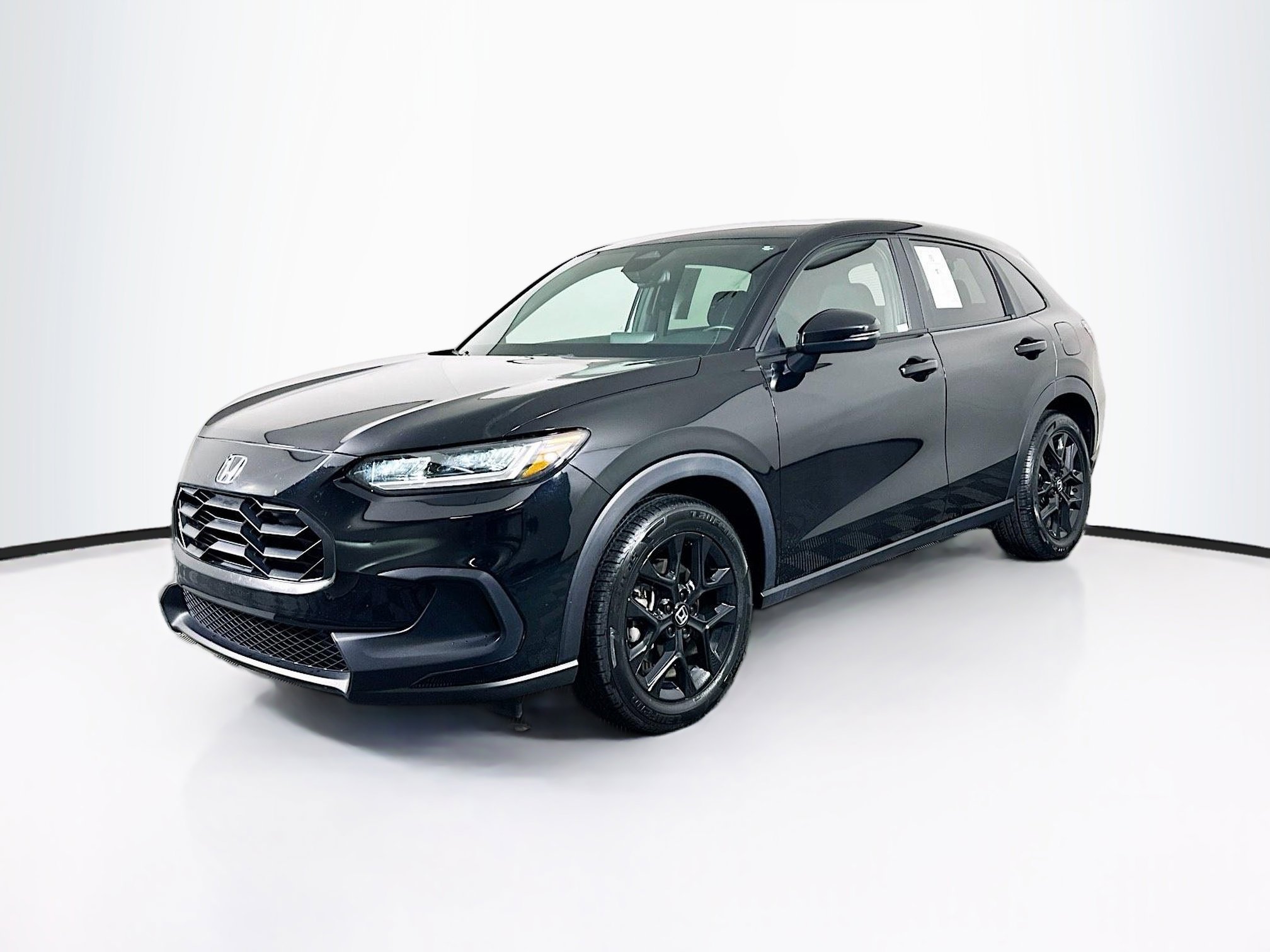 Used 2025 Honda HR-V Sport image 3