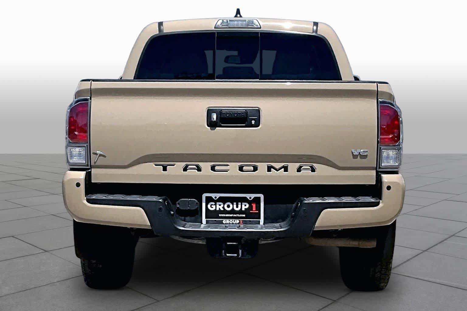 Used 2020 Toyota Tacoma TRD Sport w/ Technology Package AWD/4WD image 5