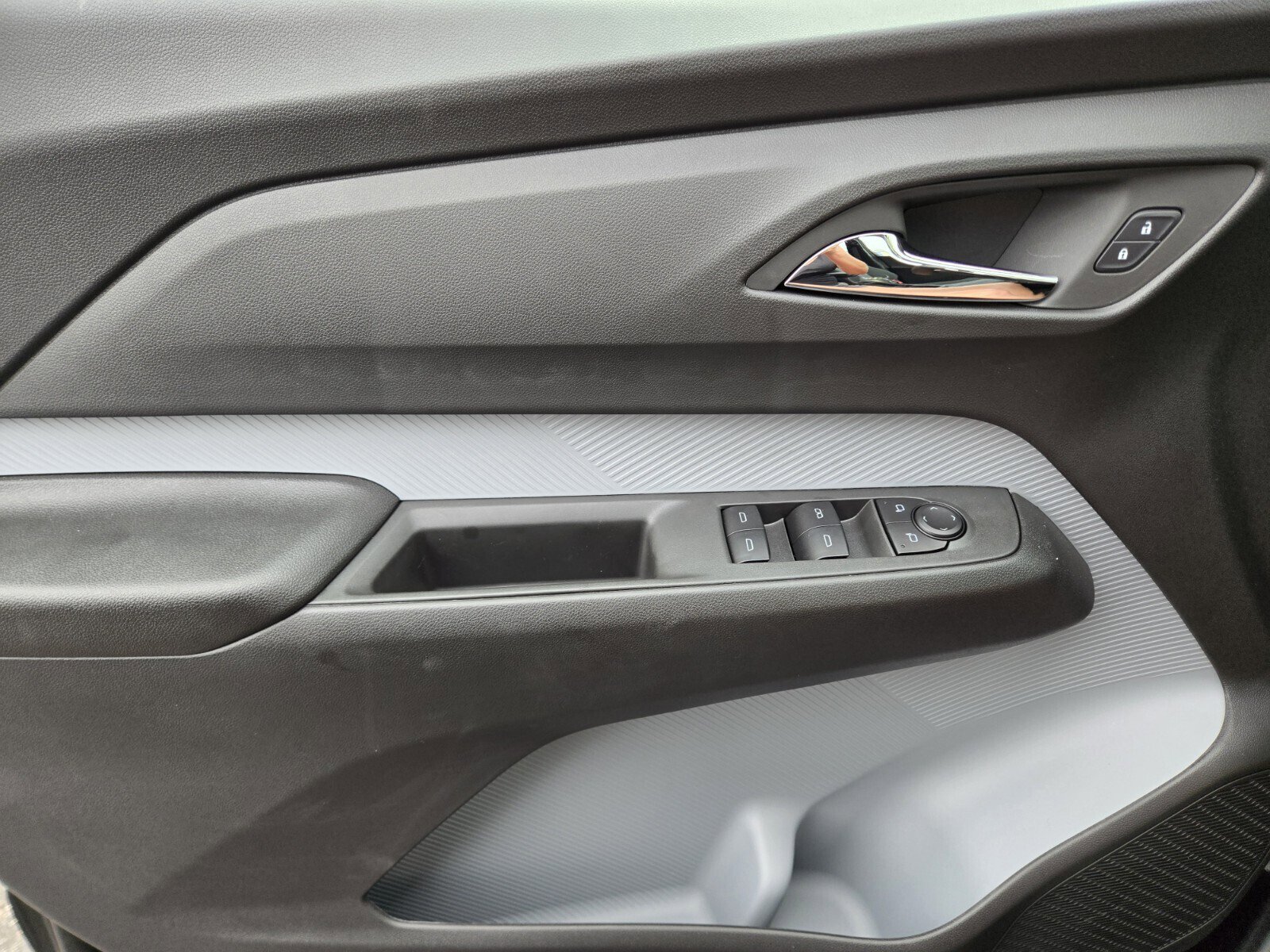 New 2027 Chevrolet Bolt LT w/ Comfort Package image 11