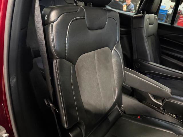 Certified 2025 Jeep Grand Cherokee L Altitude AWD/4WD image 26
