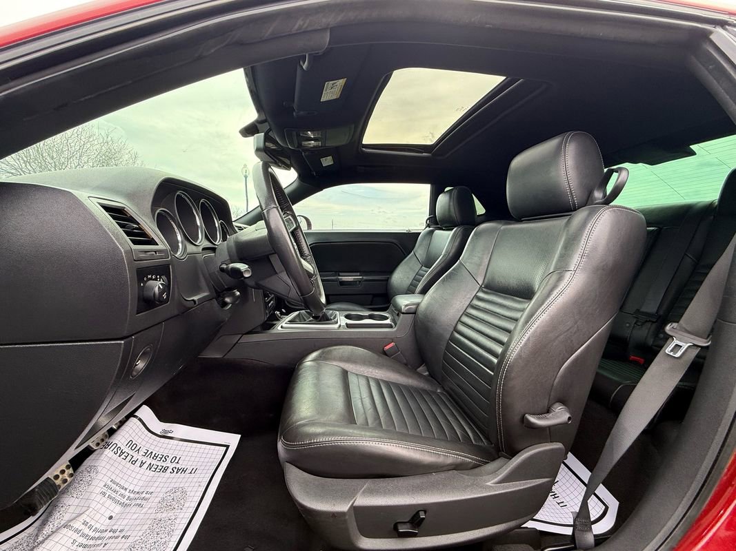 Used 2010 Dodge Challenger R/T image 9