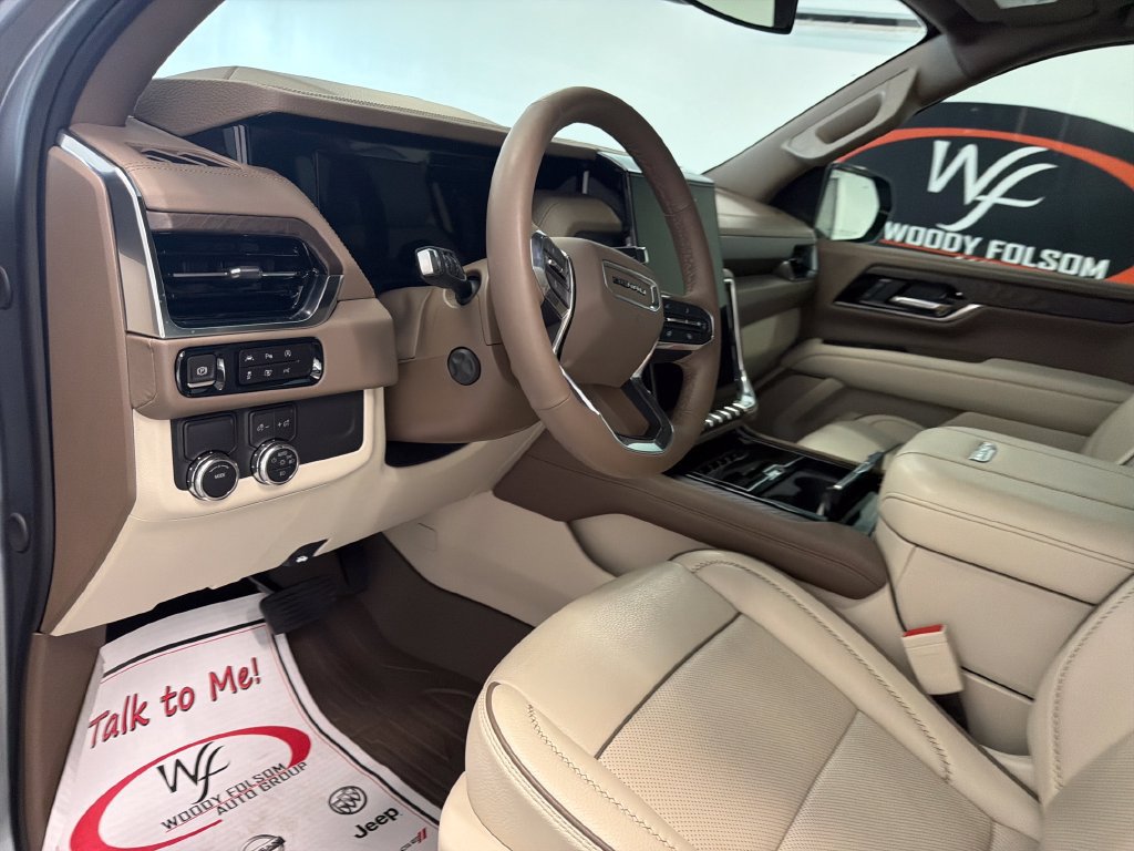 Used 2025 GMC Yukon Denali w/ Sun & Power Step Package RWD image 13