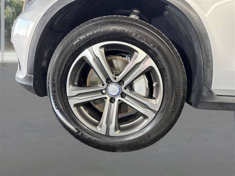 Used 2017 Mercedes-Benz GLC 300 4MATIC image 23