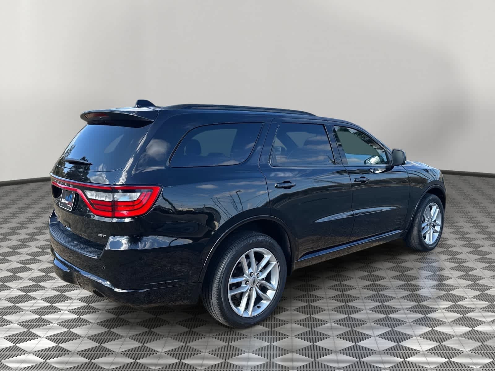 Used 2024 Dodge Durango GT image 3