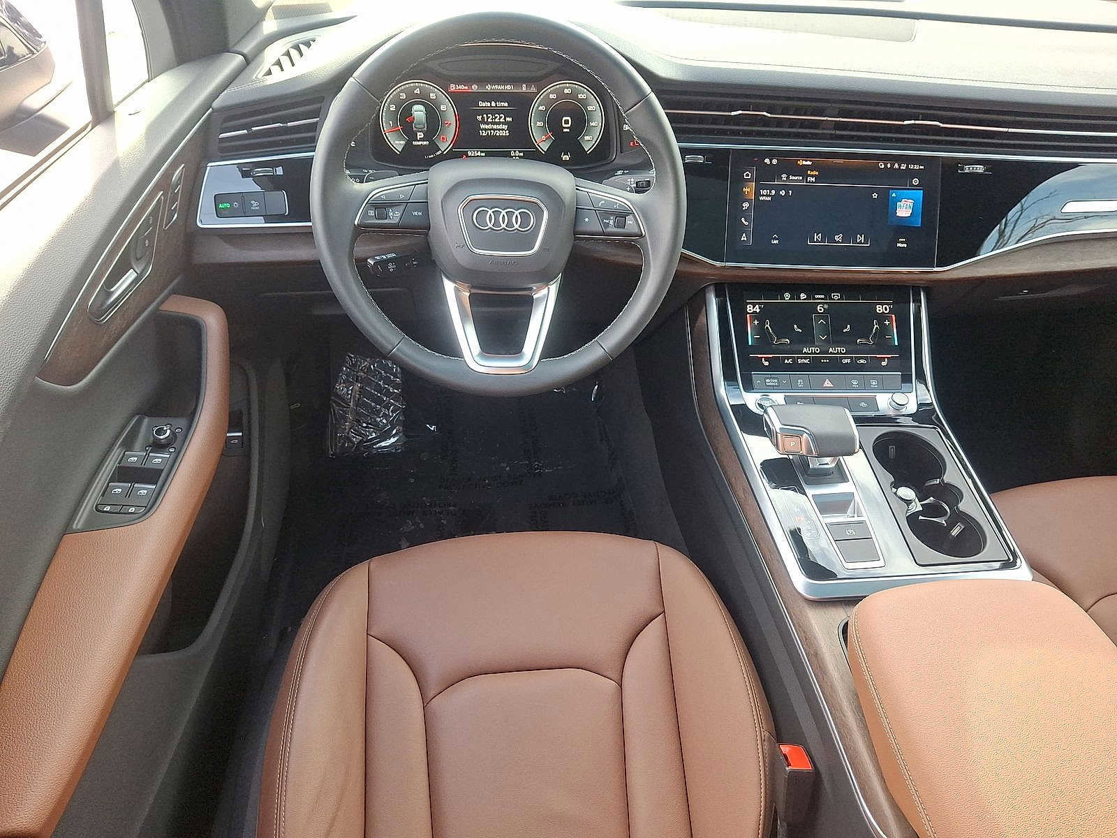 Certified 2025 Audi Q7 3.0T Premium w/ Convenience Package image 21